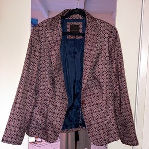 Very fun jacket it can transform any outfit